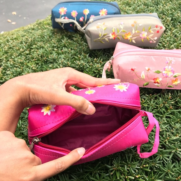 Handcrafted Floral Pouch - Picture 4 of 8